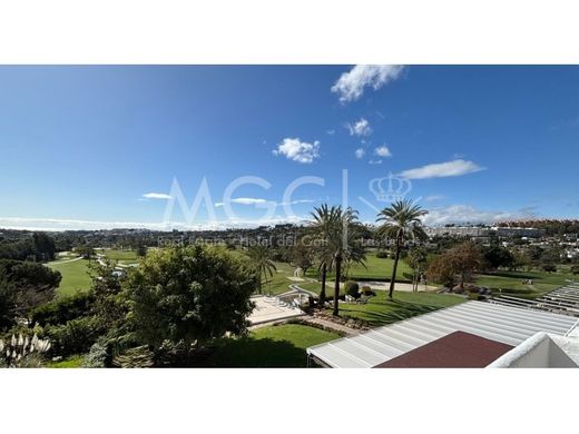 Apartment / Etagenwohnung in Marbella, Málaga