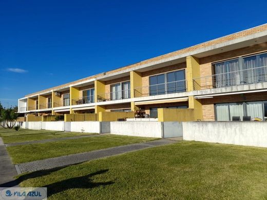 Villa multifamiliale à Maia, Distrito do Porto