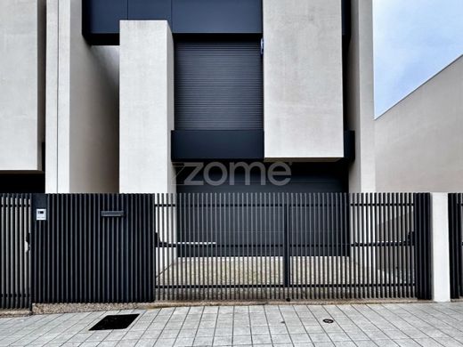 Luxus-Haus in Gondomar, Distrito do Porto
