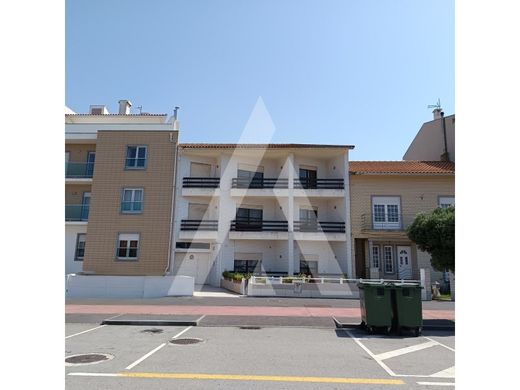 Edificio en Ílhavo, Aveiro