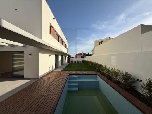 Luxury home in Cascais, Lisbon