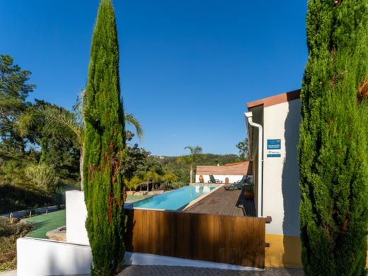 Luxe woning in Alcobaça, Distrito de Leiria