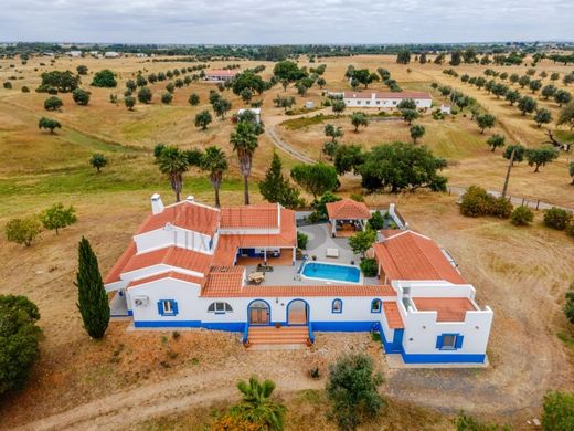 Rural or Farmhouse in Ferreira do Alentejo, Distrito de Beja