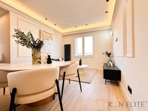 Apartment / Etagenwohnung in Madrid, Provinz Madrid