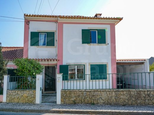 Twee-onder-een-kapwoning in Sintra, Distrito de Lisboa