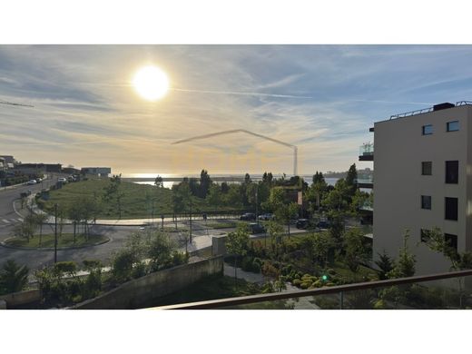Apartment / Etagenwohnung in Vila Nova de Gaia, Distrito do Porto