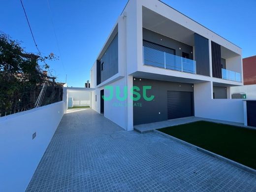 다세대 빌라 / Seixal, Distrito de Setúbal