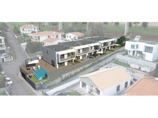 Funchal, Madeiraのマルチファミリーヴィラ