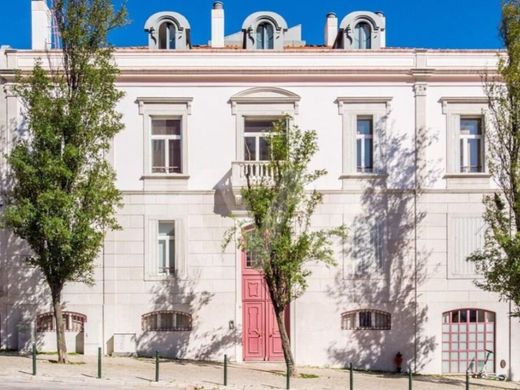 Apartment / Etagenwohnung in Lissabon, Lisbon