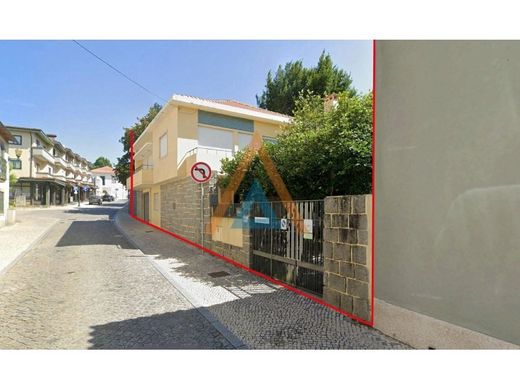 Luxury home in Santa Maria da Feira, Aveiro