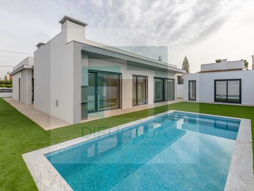 Μονοκατοικία σε Σετούμπαλ, Setúbal