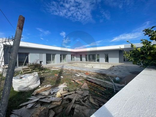 ‏בית חד-משפחתי ב  Caldas da Rainha, Distrito de Leiria