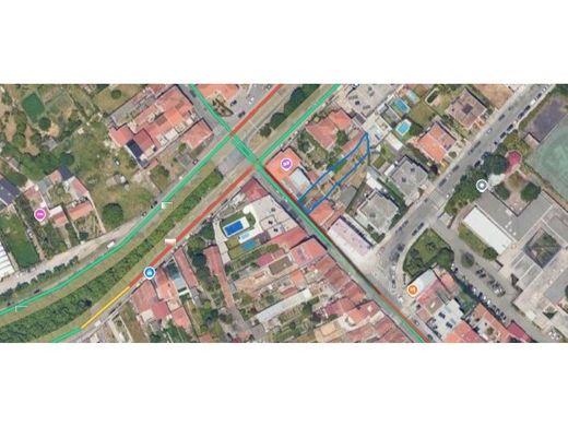 أرض ﻓﻲ بورتو, Porto