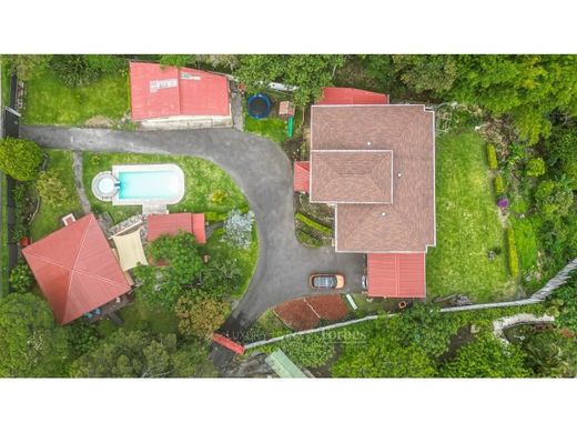 Элитный дом, Escazú, Provincia de San José