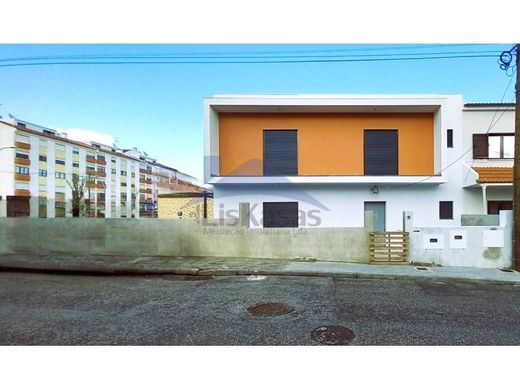 Amadora, Distrito de Lisboaの高級住宅