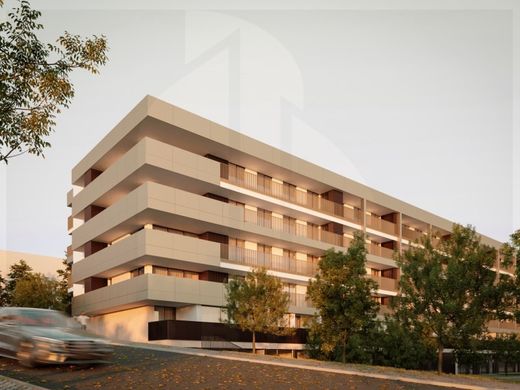 Apartment / Etagenwohnung in Guimarães, Distrito de Braga