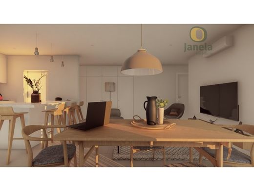 Apartment / Etagenwohnung in Faro, Distrito de Faro
