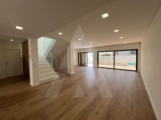 Luxury home in Loures, Lisbon