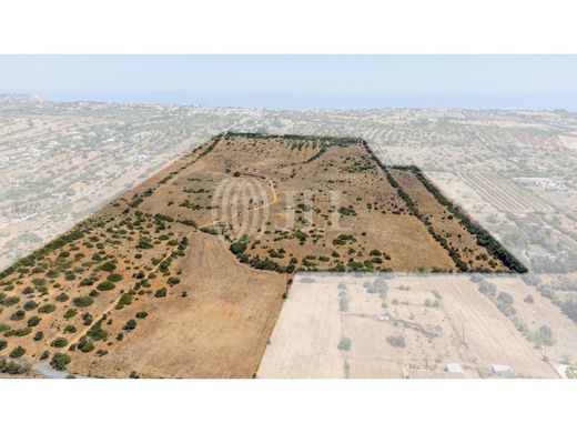 Land in Lagos, Distrito de Faro