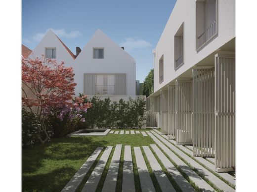 Duplex in Alcântara, Almada