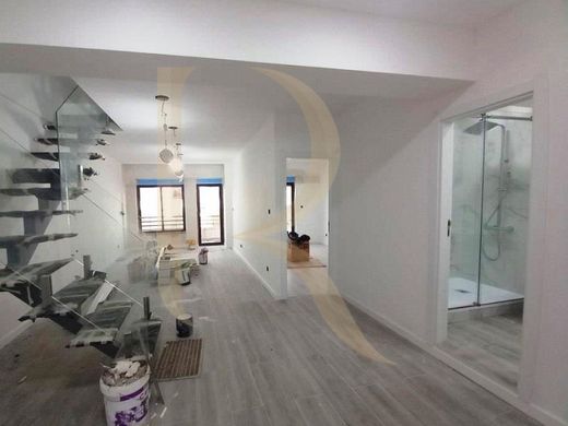 Apartment in Almada, Distrito de Setúbal