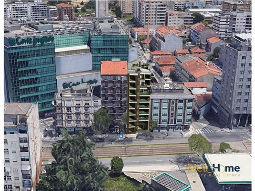 ヴィラ・ノヴァ・デ・ガイア
, Vila Nova de Gaiaのアパートメント