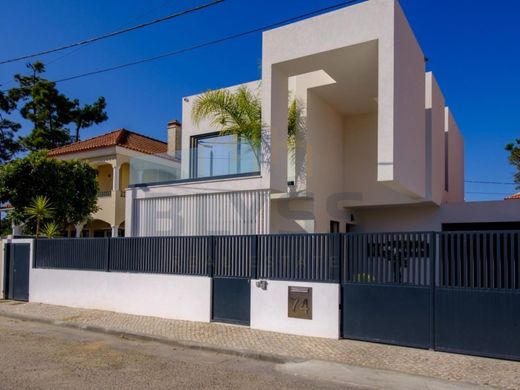 Luksusowy dom w Charneca de Caparica, Almada