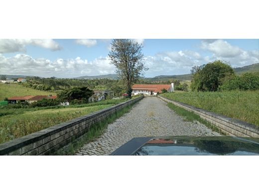 Вилла, Nazaré, Distrito de Leiria