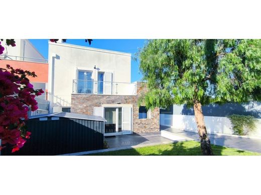 Villa multifamiliale à Sesimbra, Distrito de Setúbal