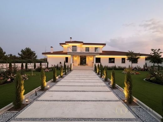 Luxury home in Valdemorillo, Province of Madrid