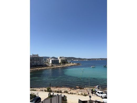 Sant Antoni de Portmany, Illes Balearsのアパートメント