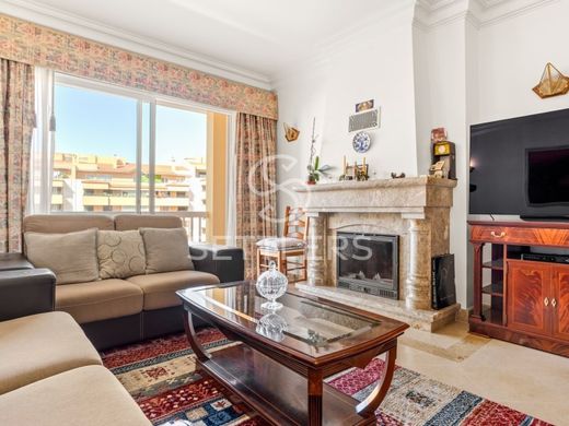 Apartment / Etagenwohnung in Cascais, Lissabon