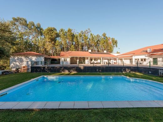 Μονοκατοικία σε Vila Nova de Ourém, Ourém