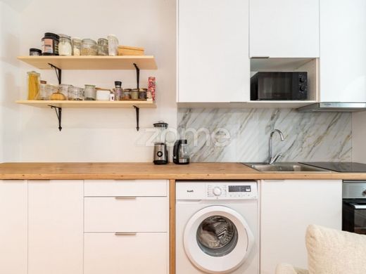 Apartment / Etagenwohnung in Porto, Distrito do Porto