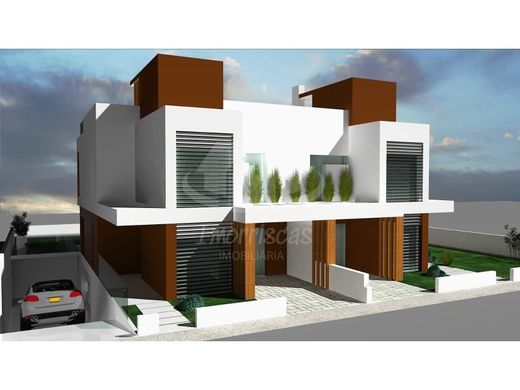 ‏וילה רב-משפחתית ב  Loures, Distrito de Lisboa