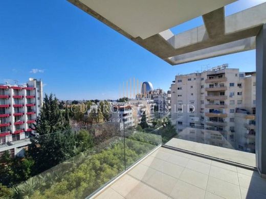 Penthouse in Neapoli, Lemesós