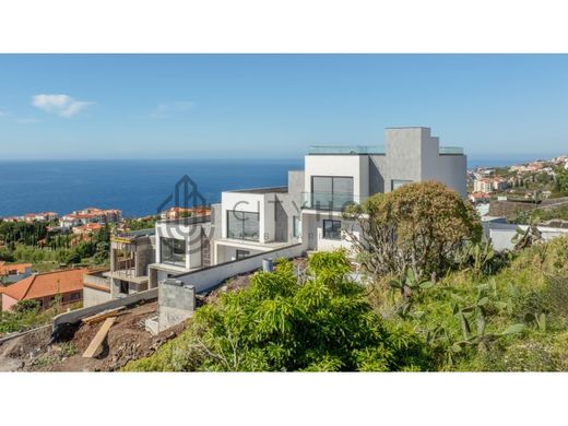 Yarɪ müstakil ev Santa Cruz, Madeira