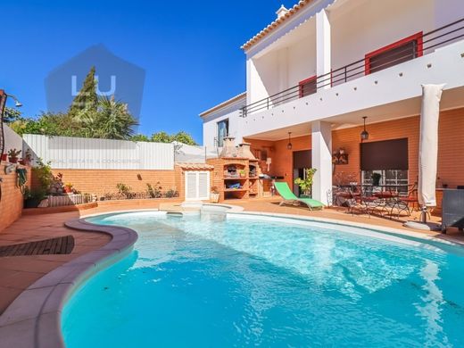 Twee-onder-een-kapwoning in Lagos, Distrito de Faro