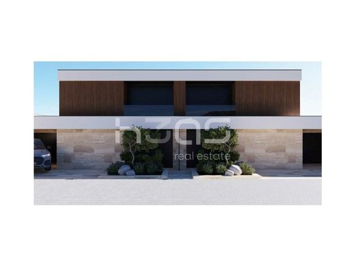 Semidetached House in Vila Verde, Distrito de Braga