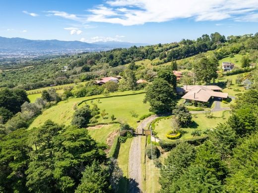 ‏בתי יוקרה ב  San Josecito, San Isidro