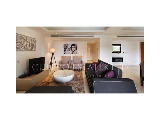 Apartment / Etagenwohnung in Limassol, Limassol District