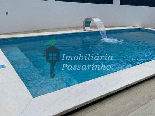 Chalet Pareado en Seixal, Setúbal