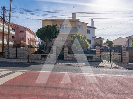 Luxury home in Cascais, Lisbon