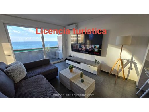 Apartment / Etagenwohnung in Lloret de Mar, Provinz Girona