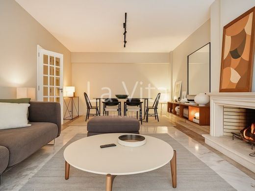 Apartment / Etagenwohnung in Cascais, Lissabon
