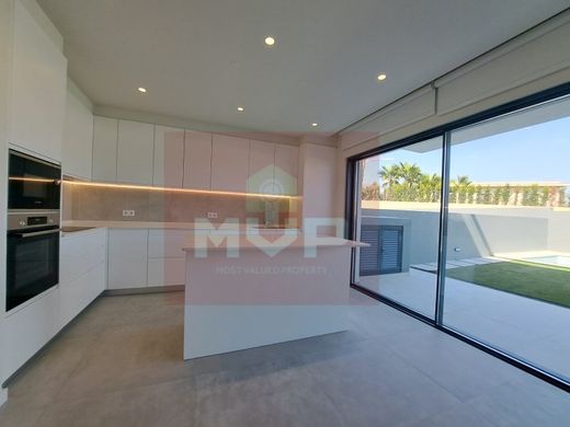 Semidetached House in Faro, Distrito de Faro