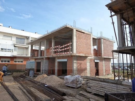 فيلا شبه مستقلة ﻓﻲ Azambuja, Distrito de Lisboa