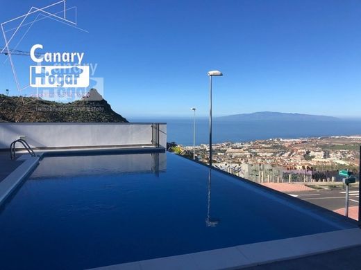 Villa in Adeje, Province of Santa Cruz de Tenerife
