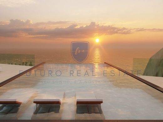 Terrain à Calheta, Madère