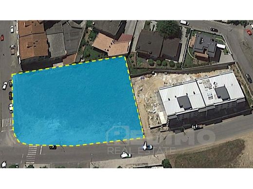 Terreno a Santa Maria da Feira, Distrito de Aveiro